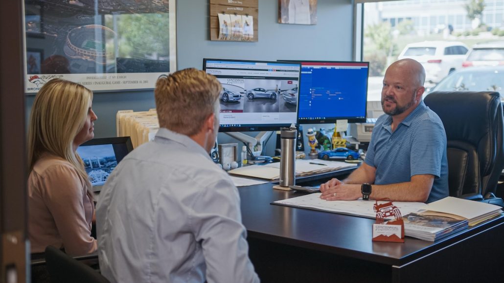 Auto broker helping couple lease their first car