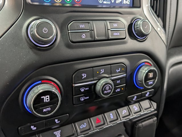 2022 Chevrolet Silverado 3500HD LTZ - Photo 19