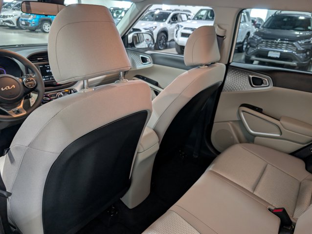 2025 Kia Soul LX - Photo 12