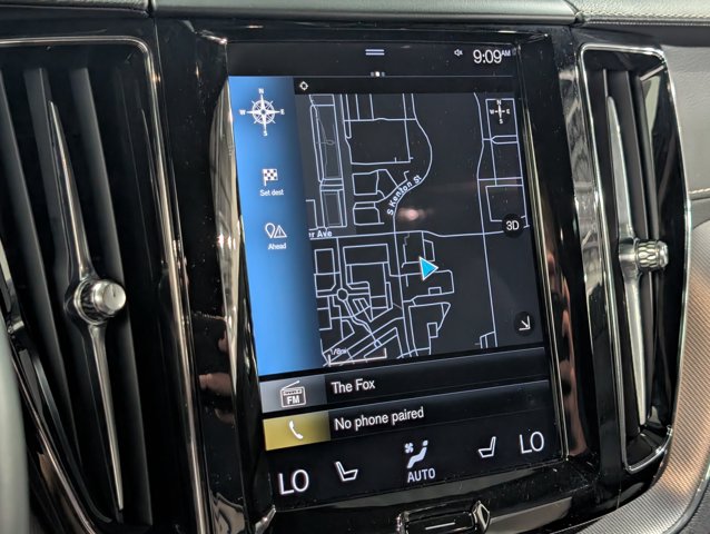 2021 Volvo XC60 R-Design - Photo 18