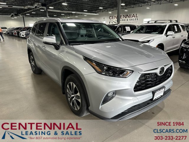2023 Toyota Highlander XLE AWD's photo