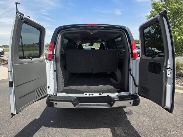 2024 Chevrolet Express Passenger LT - Photo 13