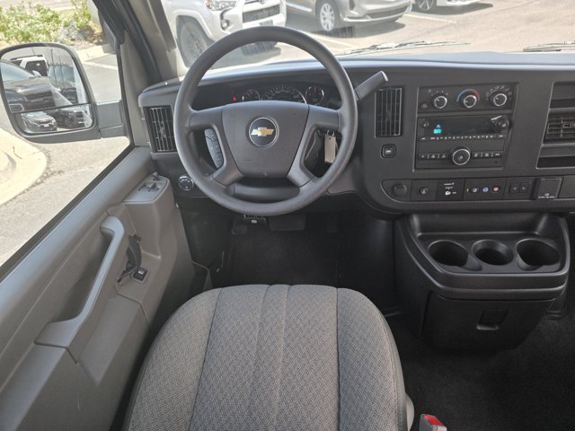 2024 Chevrolet Express Passenger LT - Photo 14