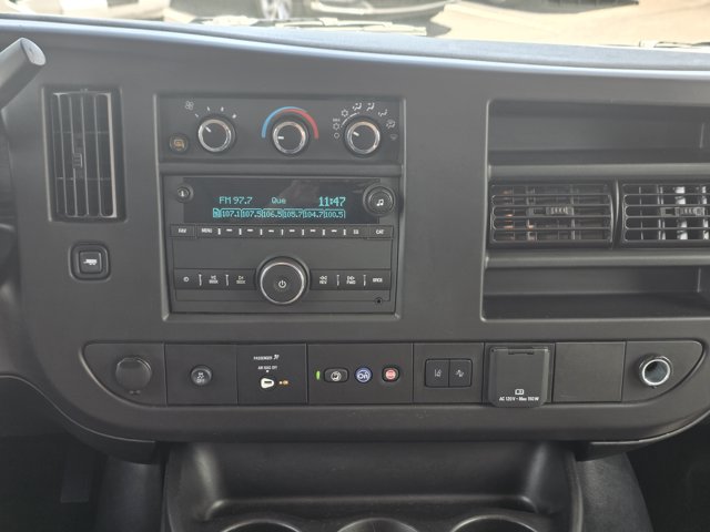 2024 Chevrolet Express Passenger LT - Photo 18