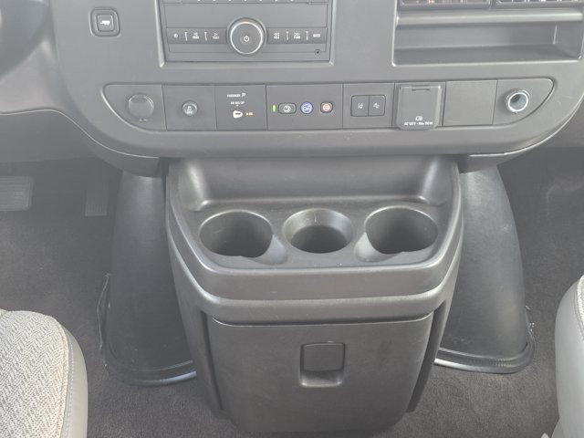 2024 Chevrolet Express Passenger LT - Photo 19