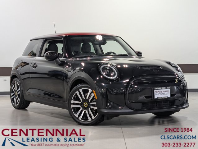 2024 MINI Hardtop Cooper SE's photo