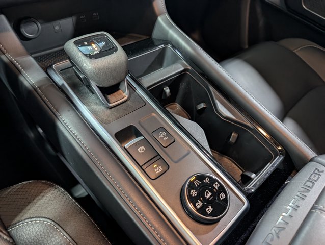 2025 Nissan Pathfinder SL - Photo 21
