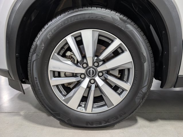 2025 Nissan Pathfinder SL - Photo 9
